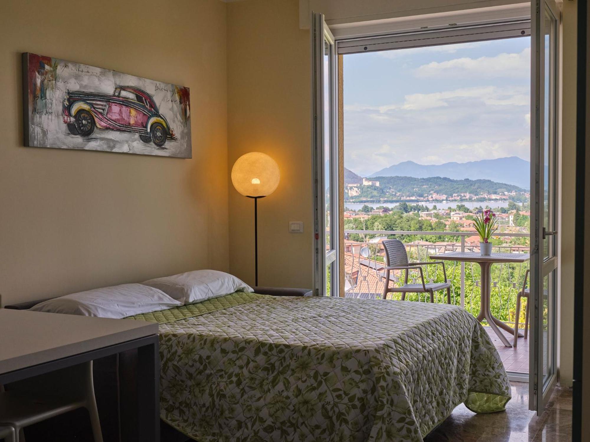 Casa Ierardi - Appartamento Arona Bellavista Luaran gambar