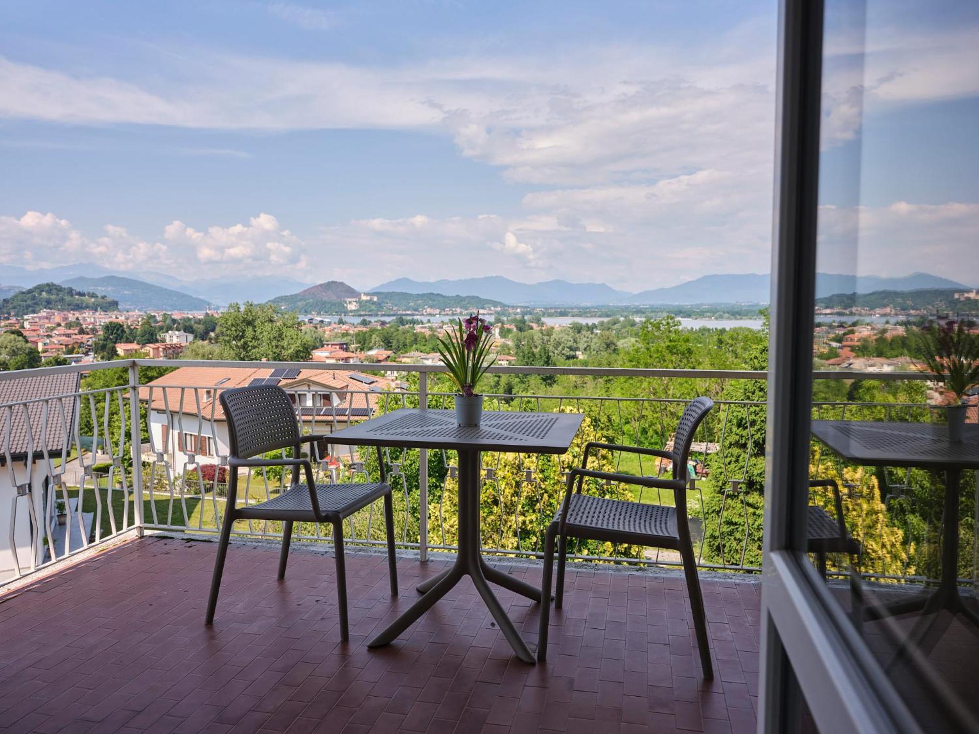 Casa Ierardi - Appartamento Arona Bellavista Luaran gambar