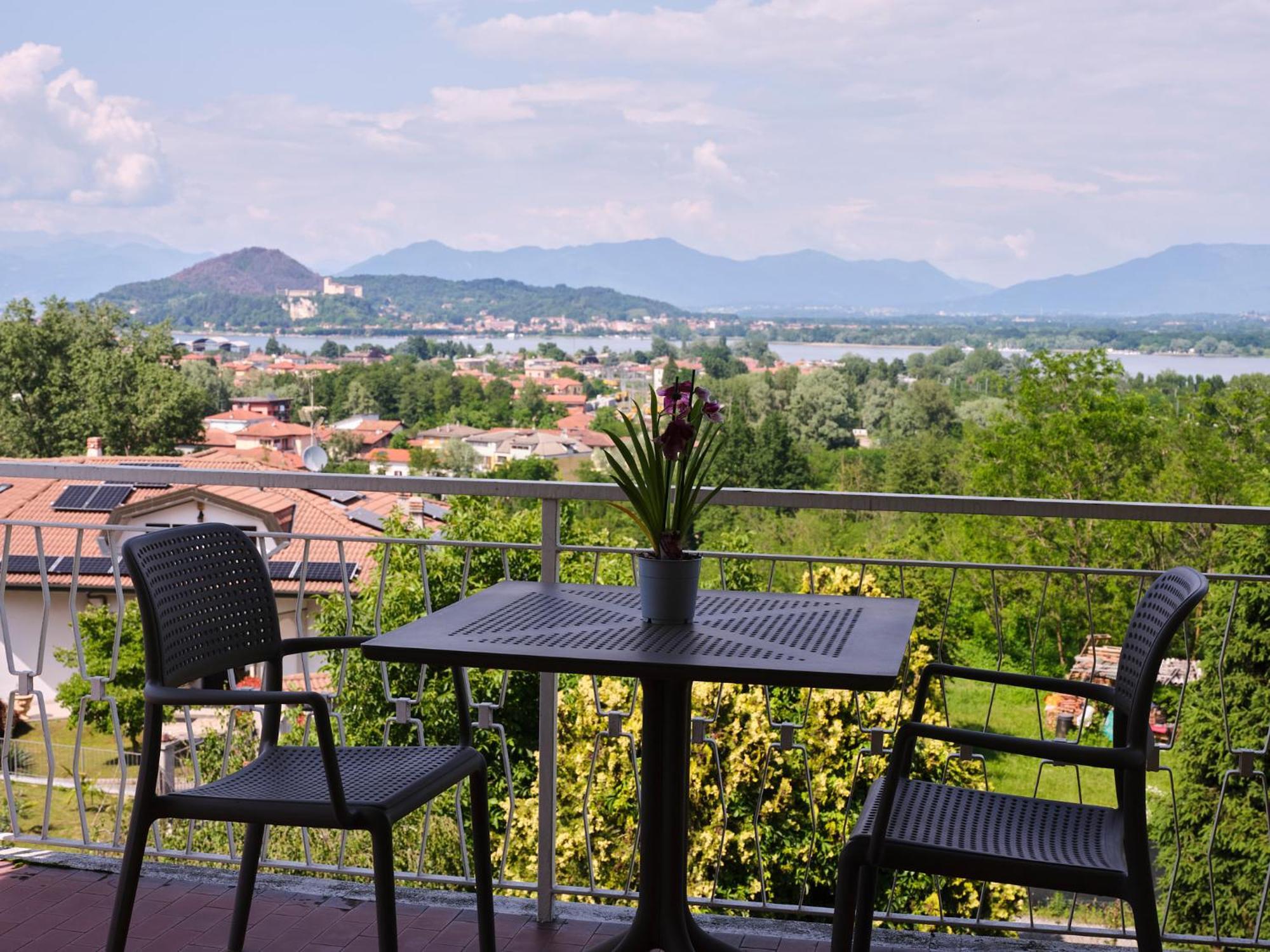 Casa Ierardi - Appartamento Arona Bellavista Luaran gambar